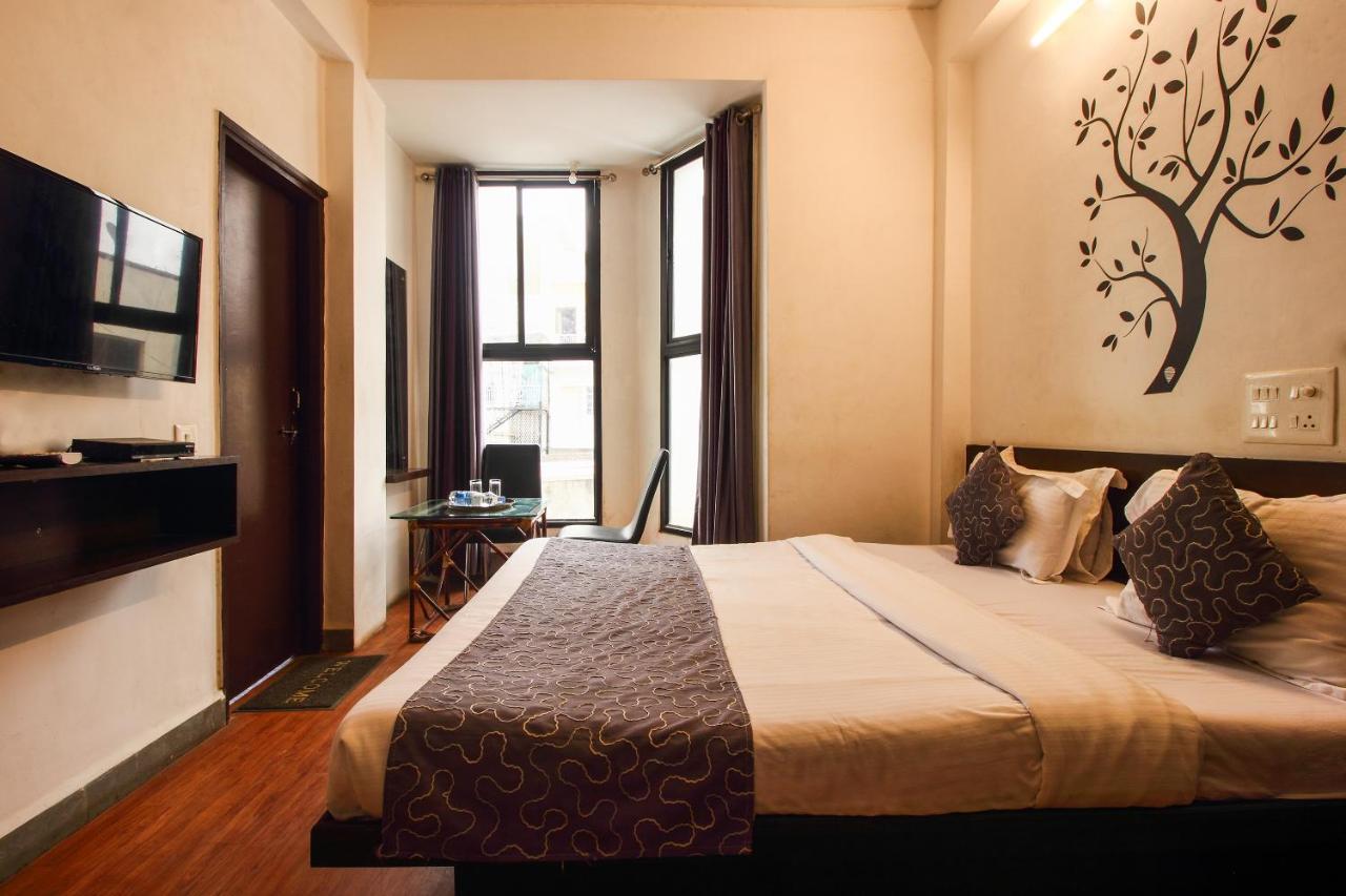 Oyo 3802 Hotel Nirmal Residency Аурангабад Экстерьер фото