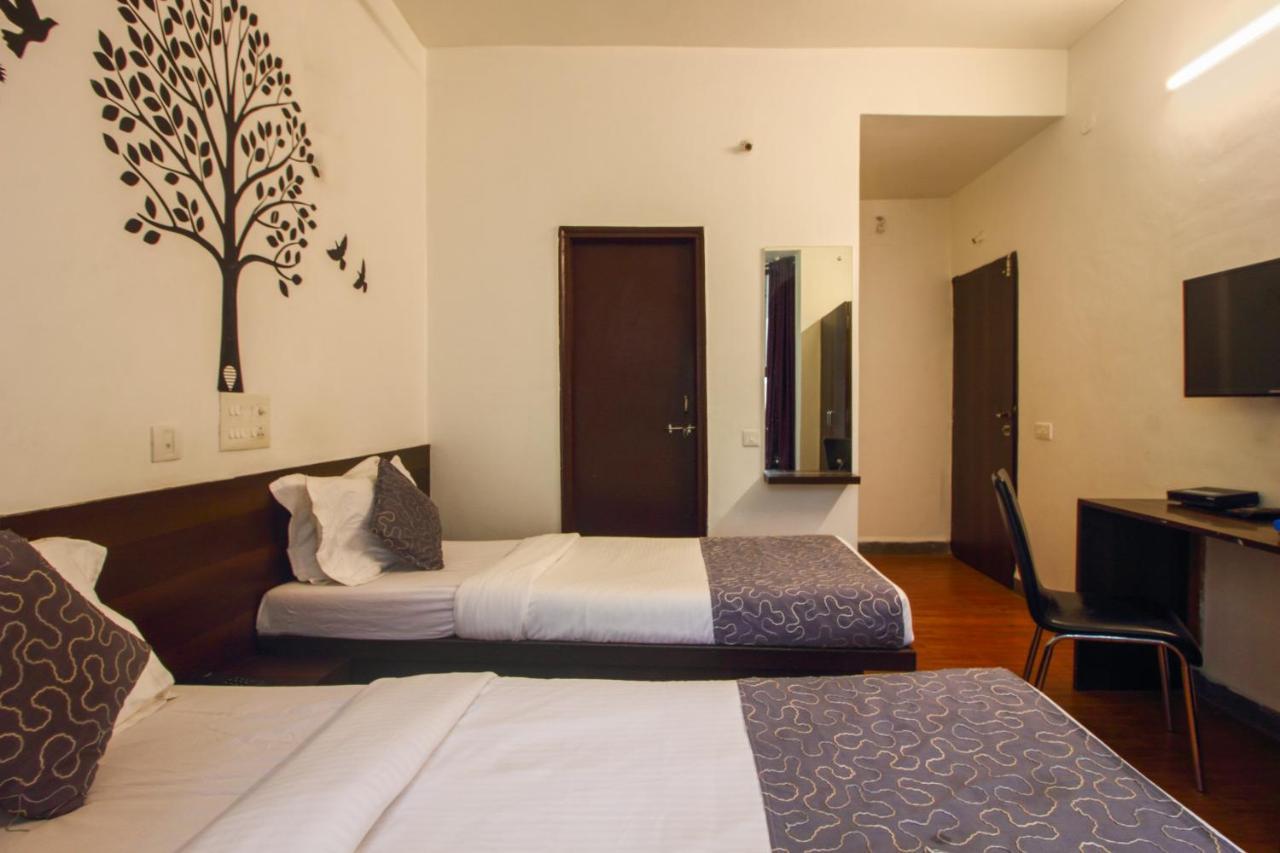 Oyo 3802 Hotel Nirmal Residency Аурангабад Экстерьер фото